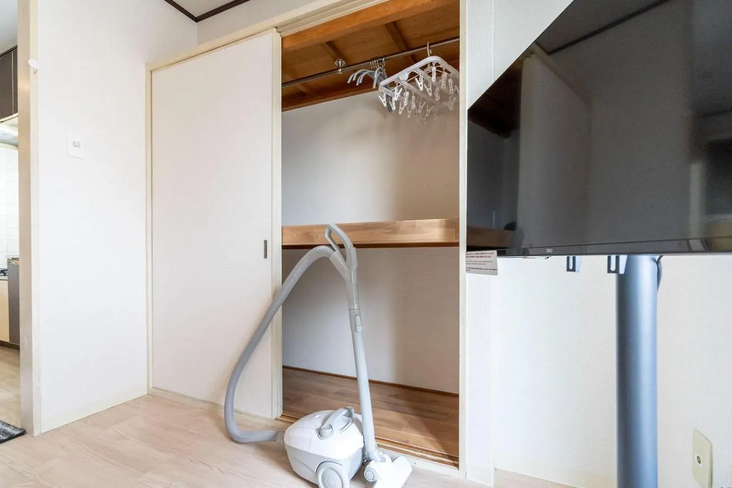 Raffine Nihonbashi Apartment Osaka