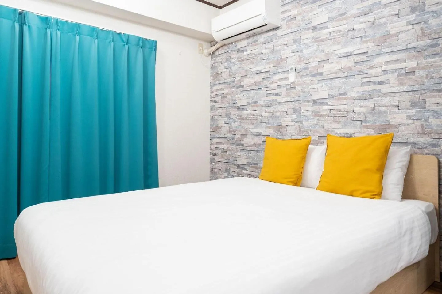 Raffine Nihonbashi Apartment Osaka