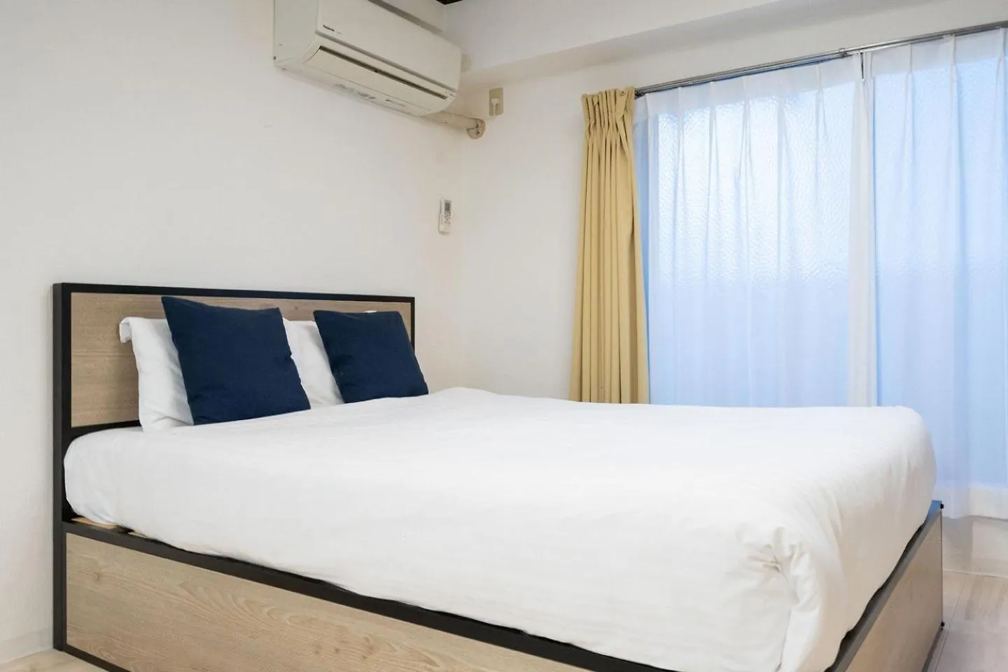 Raffine Nihonbashi Apartment Osaka